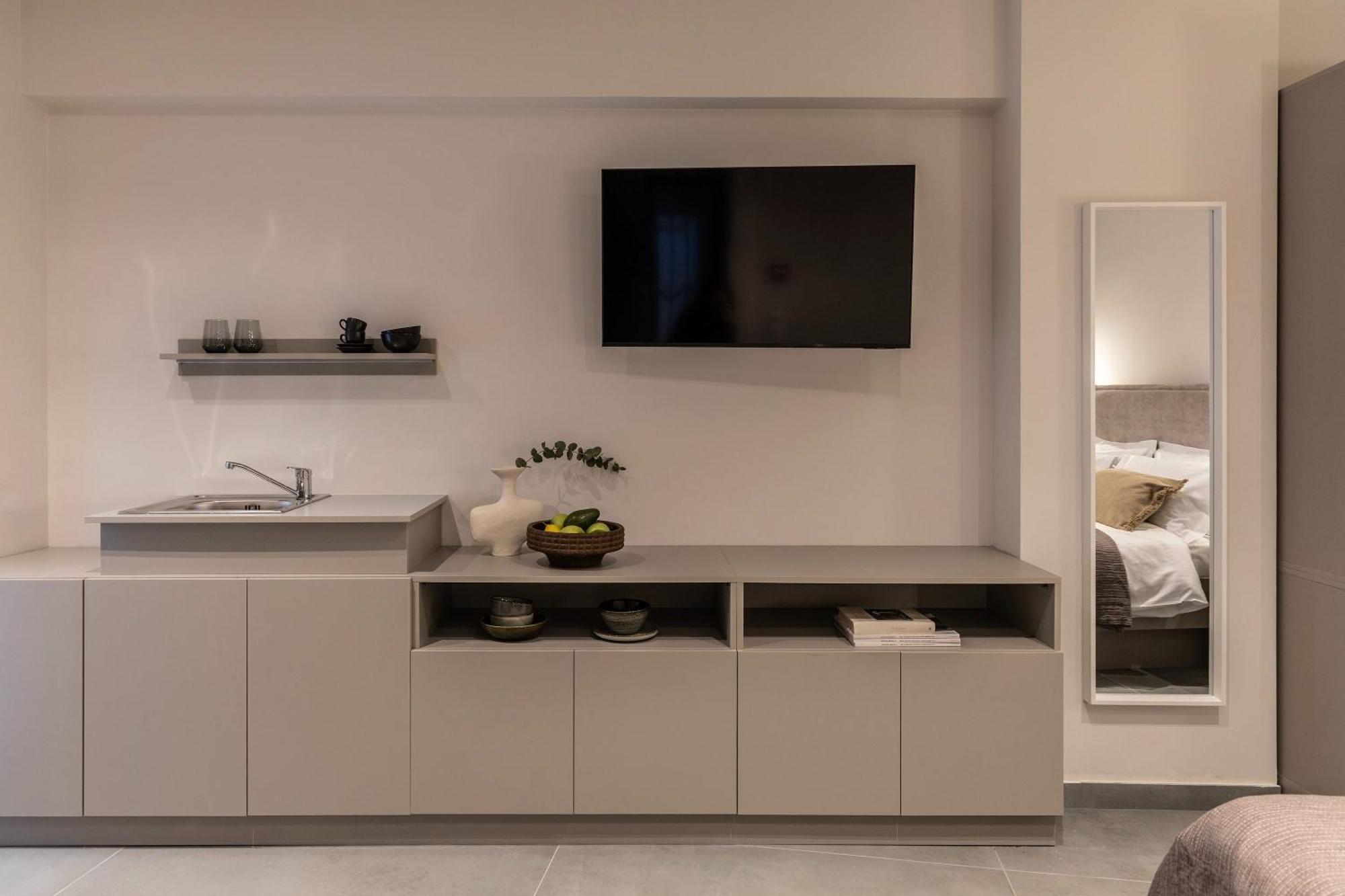 Celestial Athens Suites At Praxitelous Exterior photo