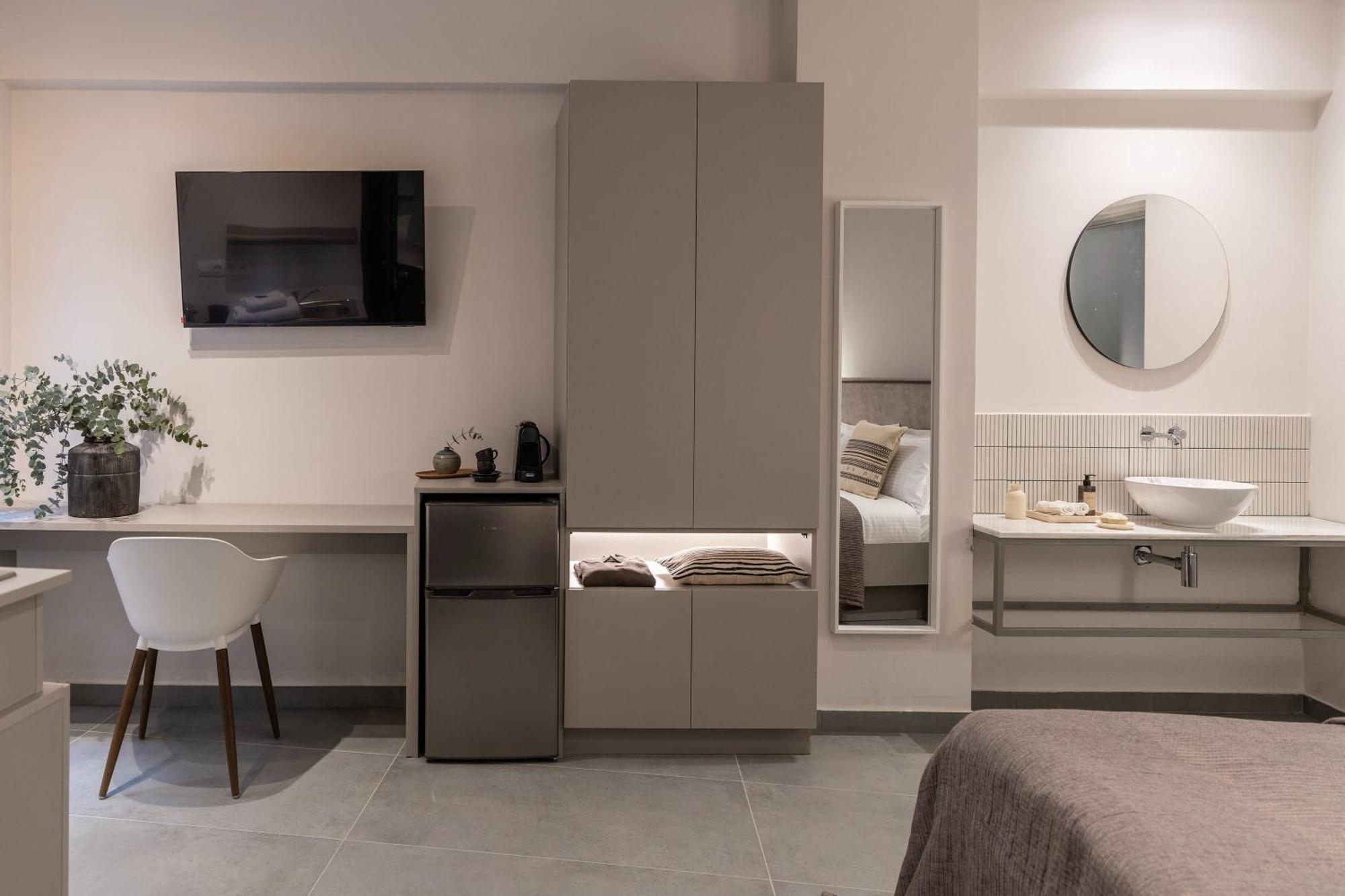 Celestial Athens Suites At Praxitelous Exterior photo